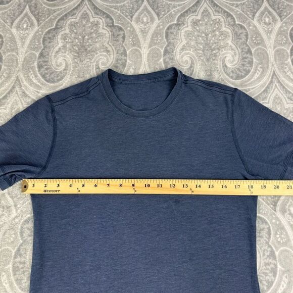 Mens Lululemon Short Sleeve - Picture 5 of 5